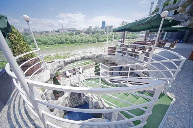 Cruise Hotel Tbilisi Exteriör bild